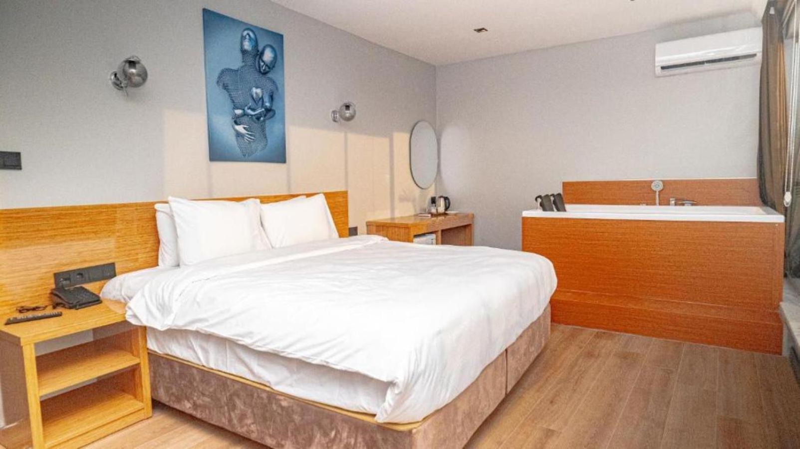Elite Marmara Pansiyon Camlica Istanbul Exterior photo