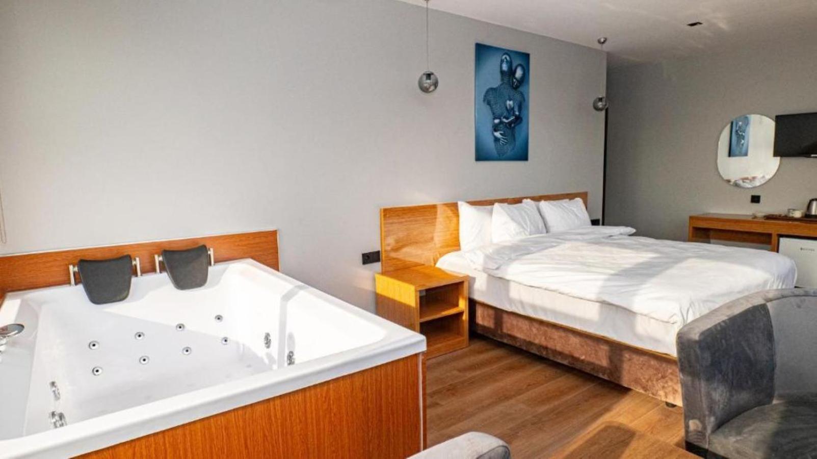 Elite Marmara Pansiyon Camlica Istanbul Exterior photo